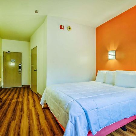 Motel 6-Burlington, On - Toronto West - Oakville Exterior foto